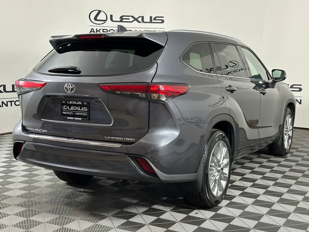 Used 2020 Toyota Highlander Limited AWD/4WD image 7