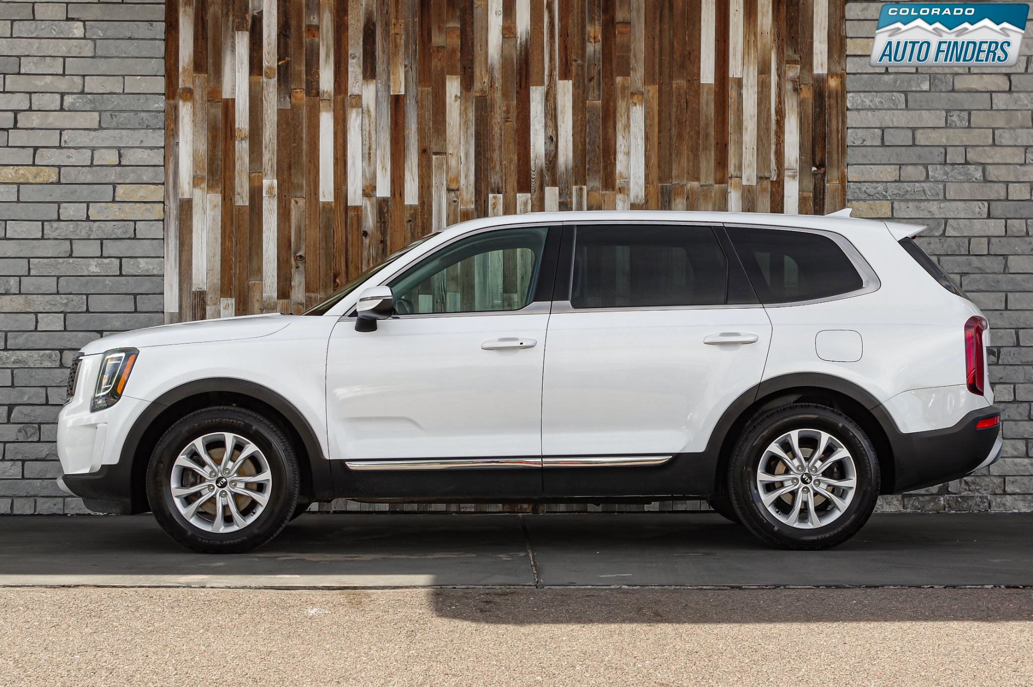 Used 2020 Kia Telluride LX image 3