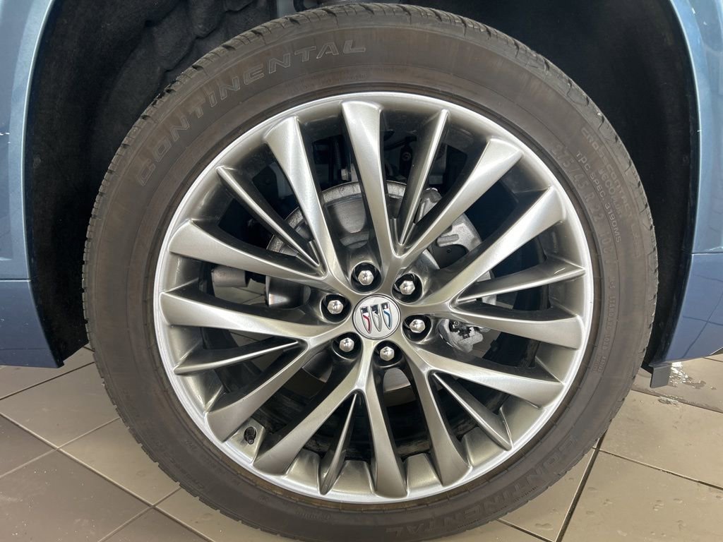 Used 2025 Buick Enclave Avenir w/ Super Cruise Package image 7