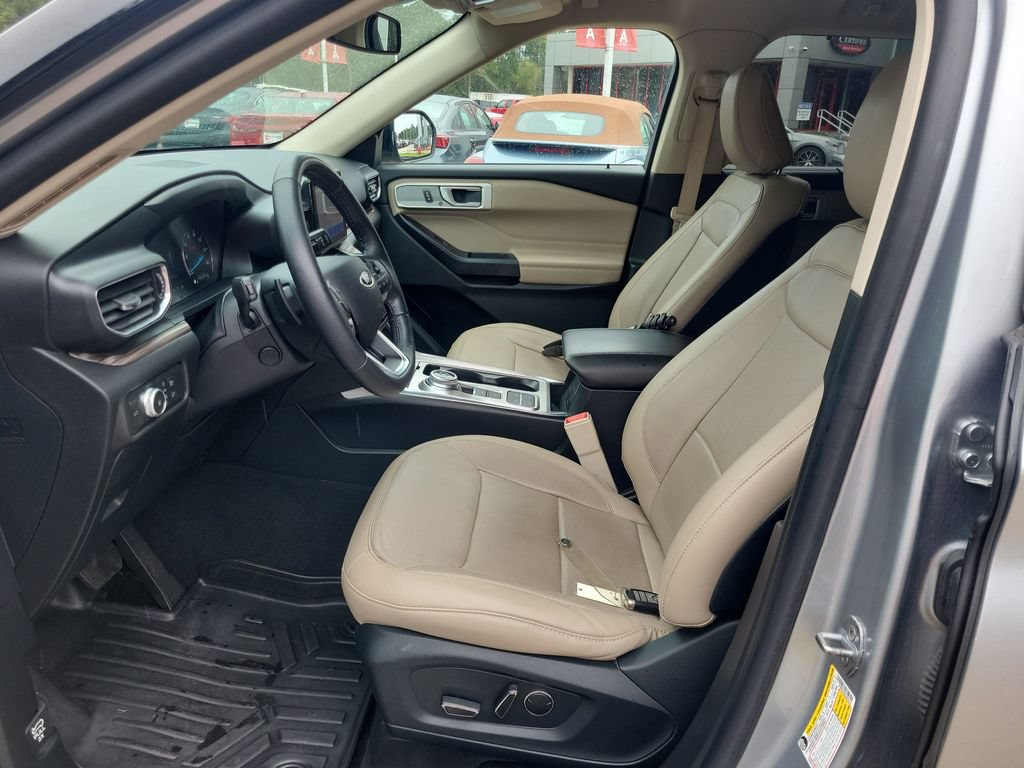 Used 2020 Ford Explorer Limited RWD image 16