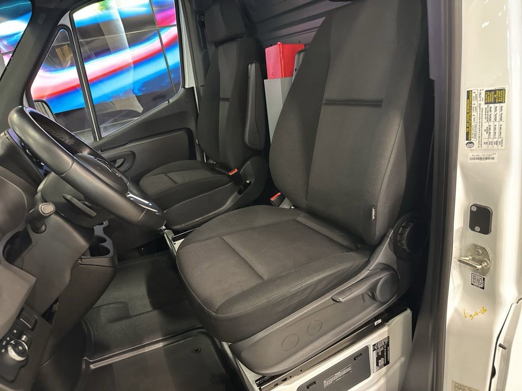 Used 2022 Mercedes-Benz Sprinter 1500 image 11