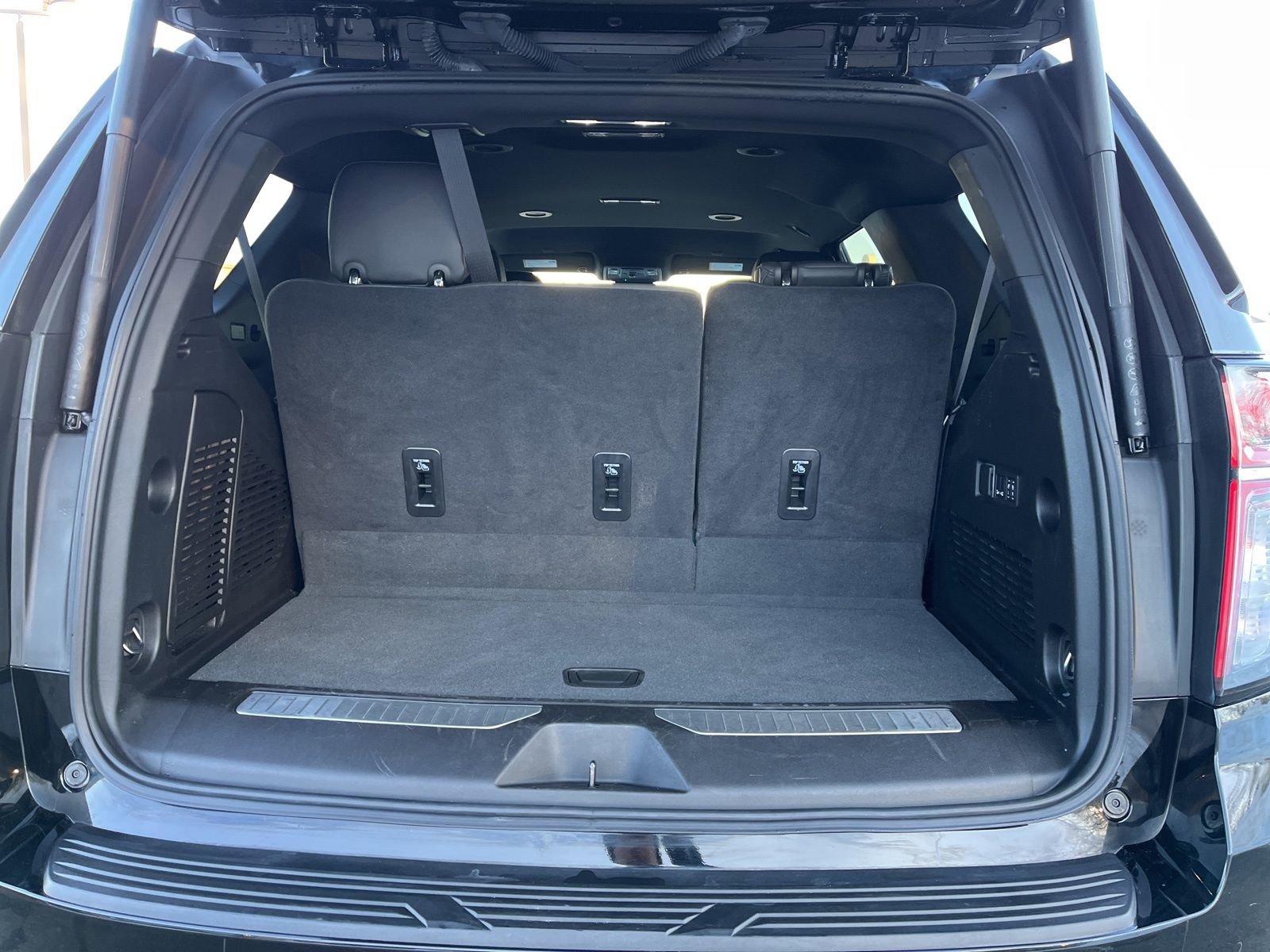 Certified 2024 Chevrolet Tahoe RST w/ Luxury Package image 23