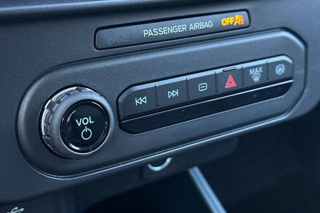 New 2026 Ford Maverick XL image 18