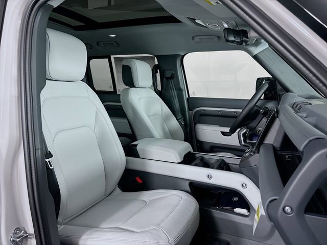 New 2026 Land Rover Defender 130 X-Dynamic SE image 26