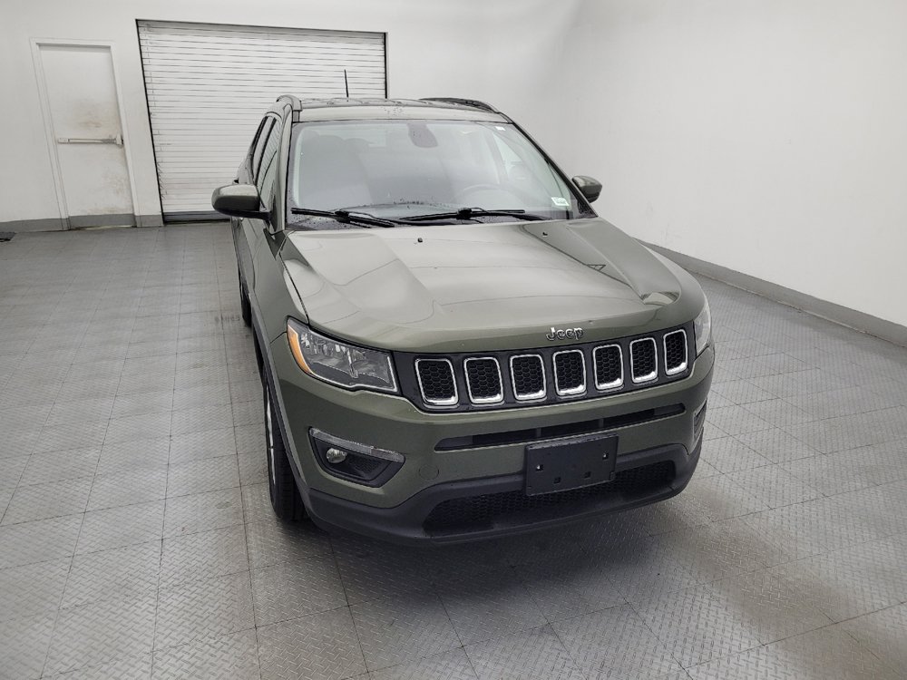 Used 2018 Jeep Compass Latitude w/ Cold Weather Group AWD/4WD image 14