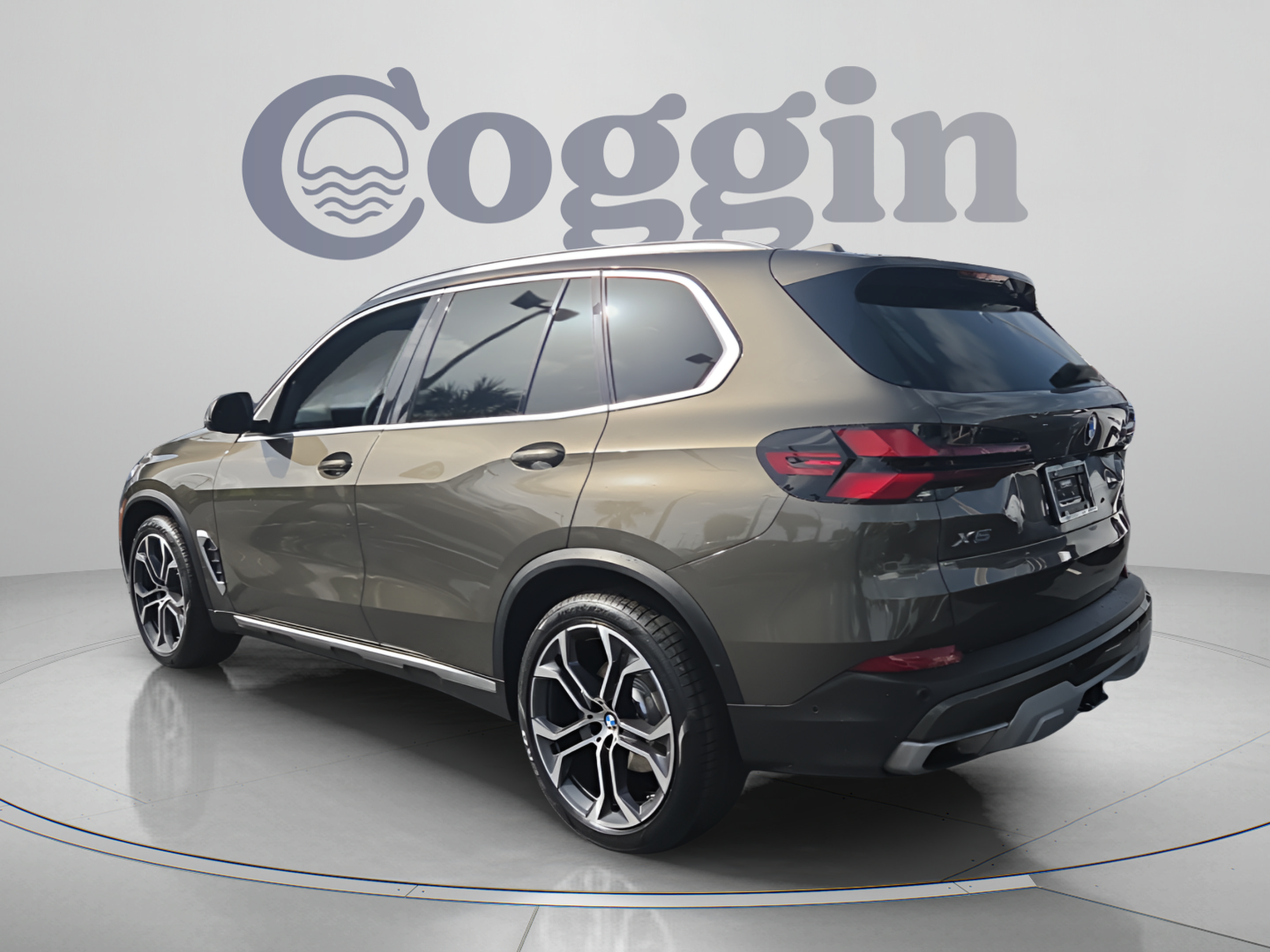 Used 2024 BMW X5 sDrive40i w/ Premium Package RWD image 3