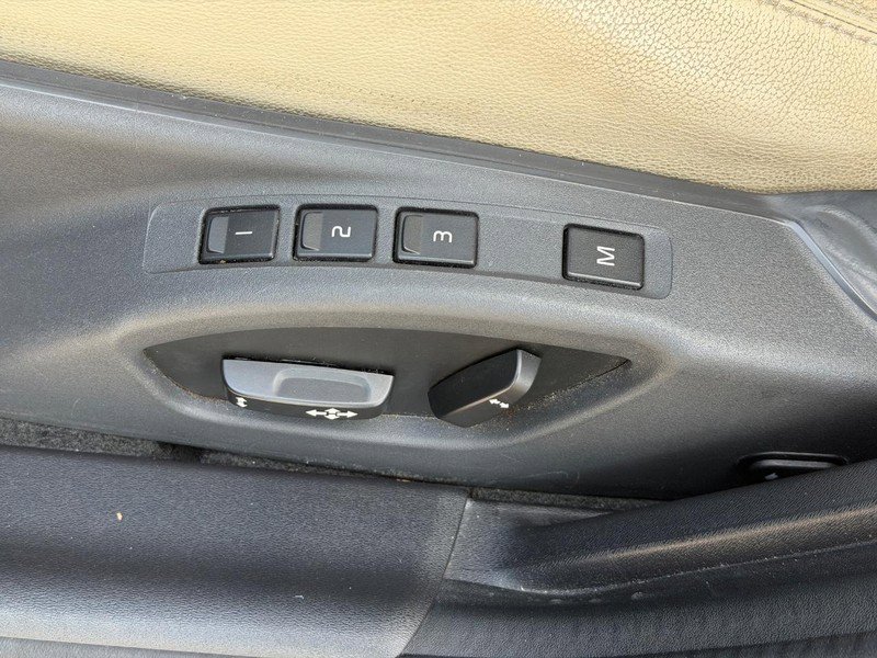 Used 2018 Volvo S60 T5 Dynamic w/ Vision Package image 17