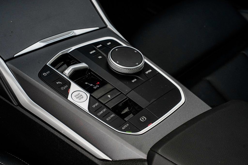 Used 2025 BMW 230i xDrive Coupe w/ Convenience Package image 15