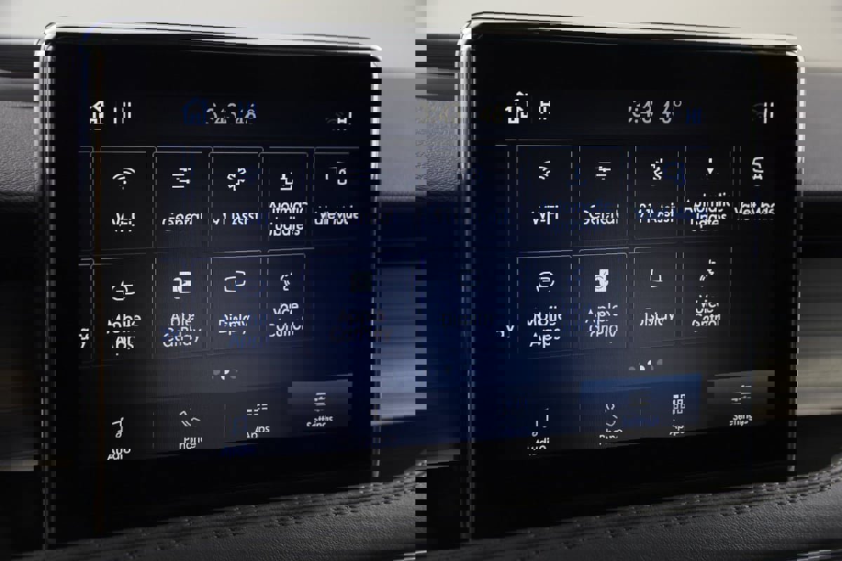 Used 2021 Lincoln Corsair FWD image 28