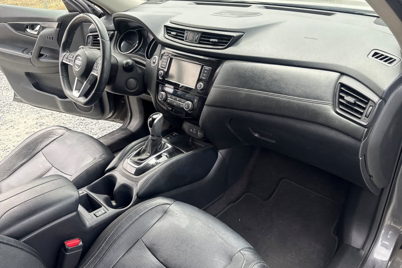 Used 2019 Nissan Rogue SL FWD image 18