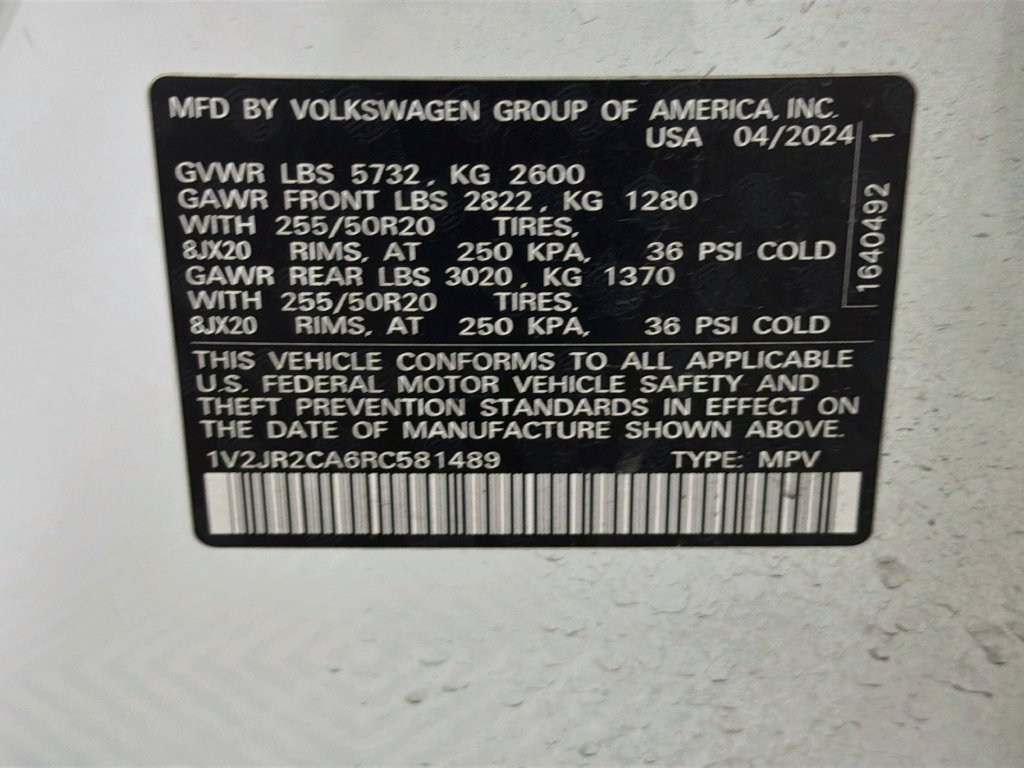 Used 2024 Volkswagen Atlas SE w/ Panoramic Sunroof Package FWD image 38