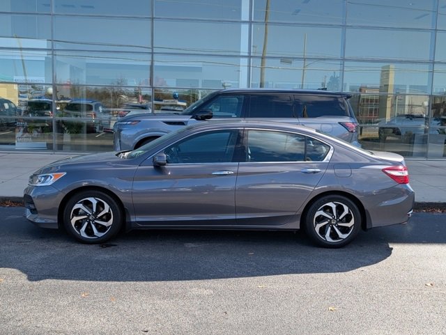 Used 2017 Honda Accord EX-L image 2
