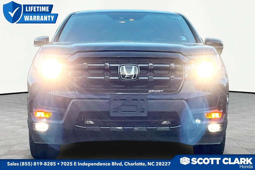 Used 2025 Honda Ridgeline Sport image 2