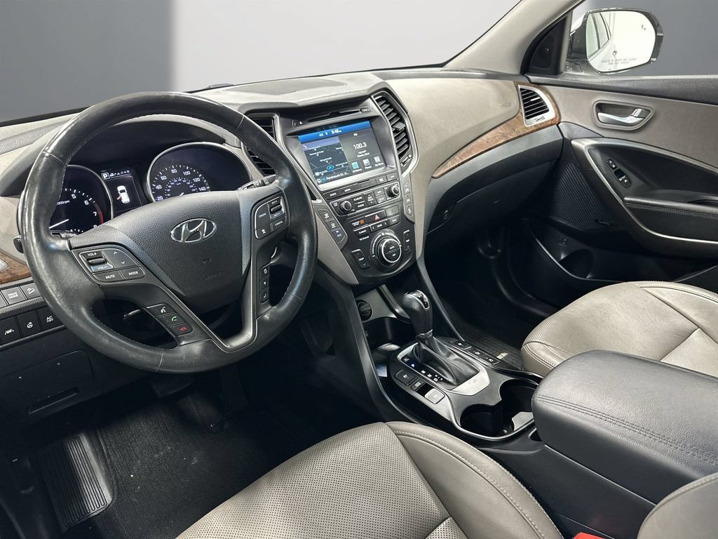 Used 2017 Hyundai Santa Fe Limited AWD/4WD image 13