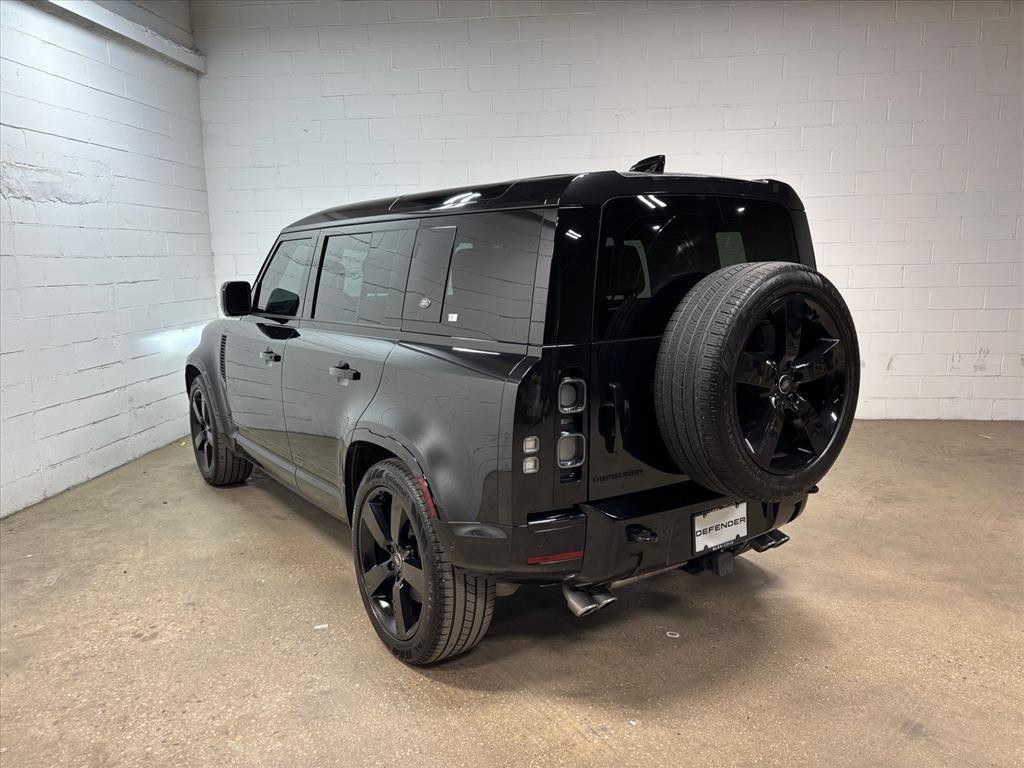 Used 2023 Land Rover Defender 110 V8 image 9
