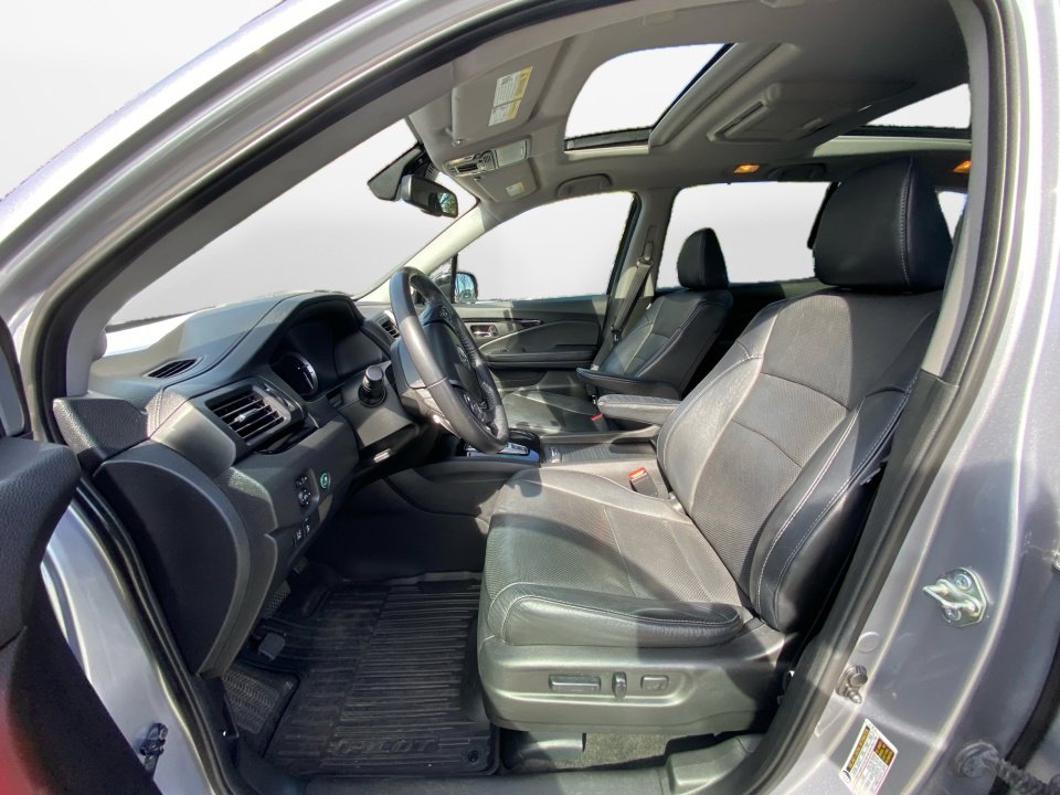 Used 2017 Honda Pilot Elite image 11