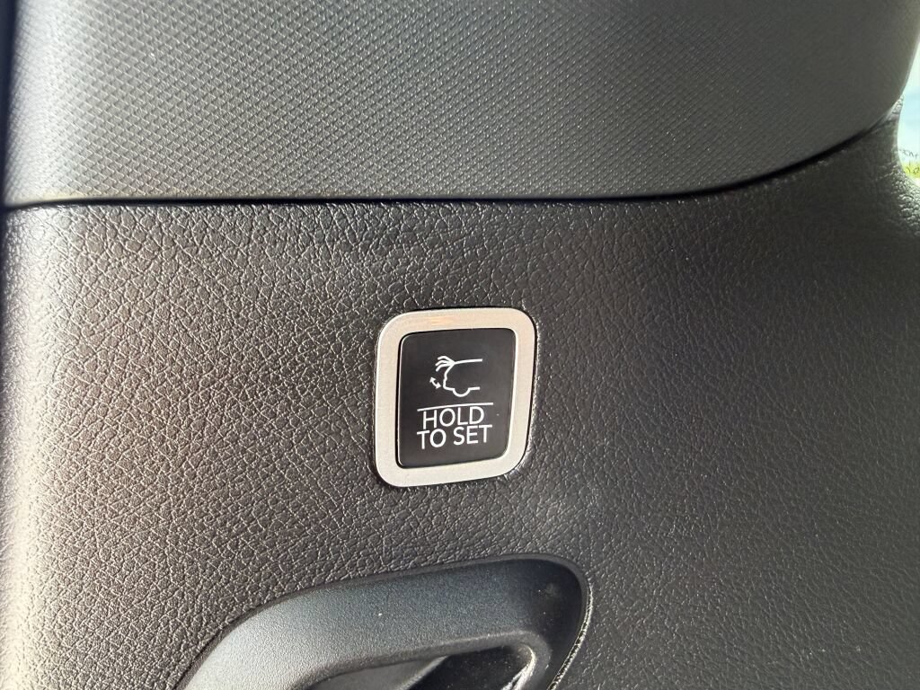 Used 2023 Jeep Wagoneer Series II RWD image 36
