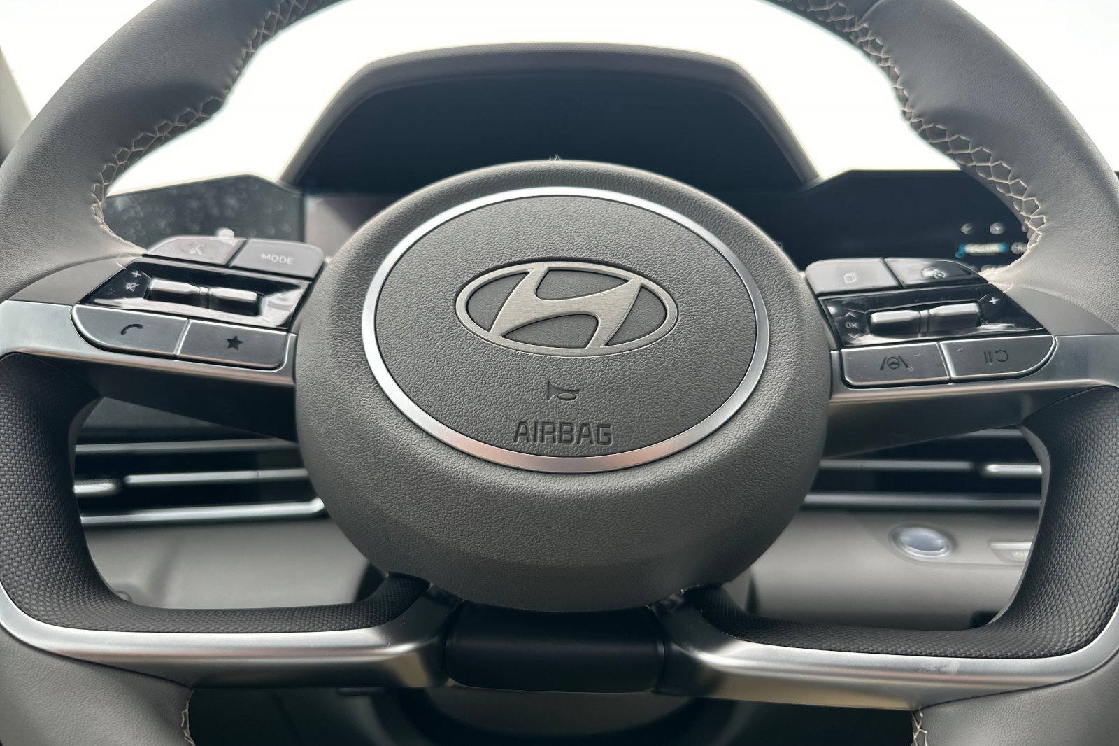 New 2026 Hyundai Elantra Sport FWD image 23