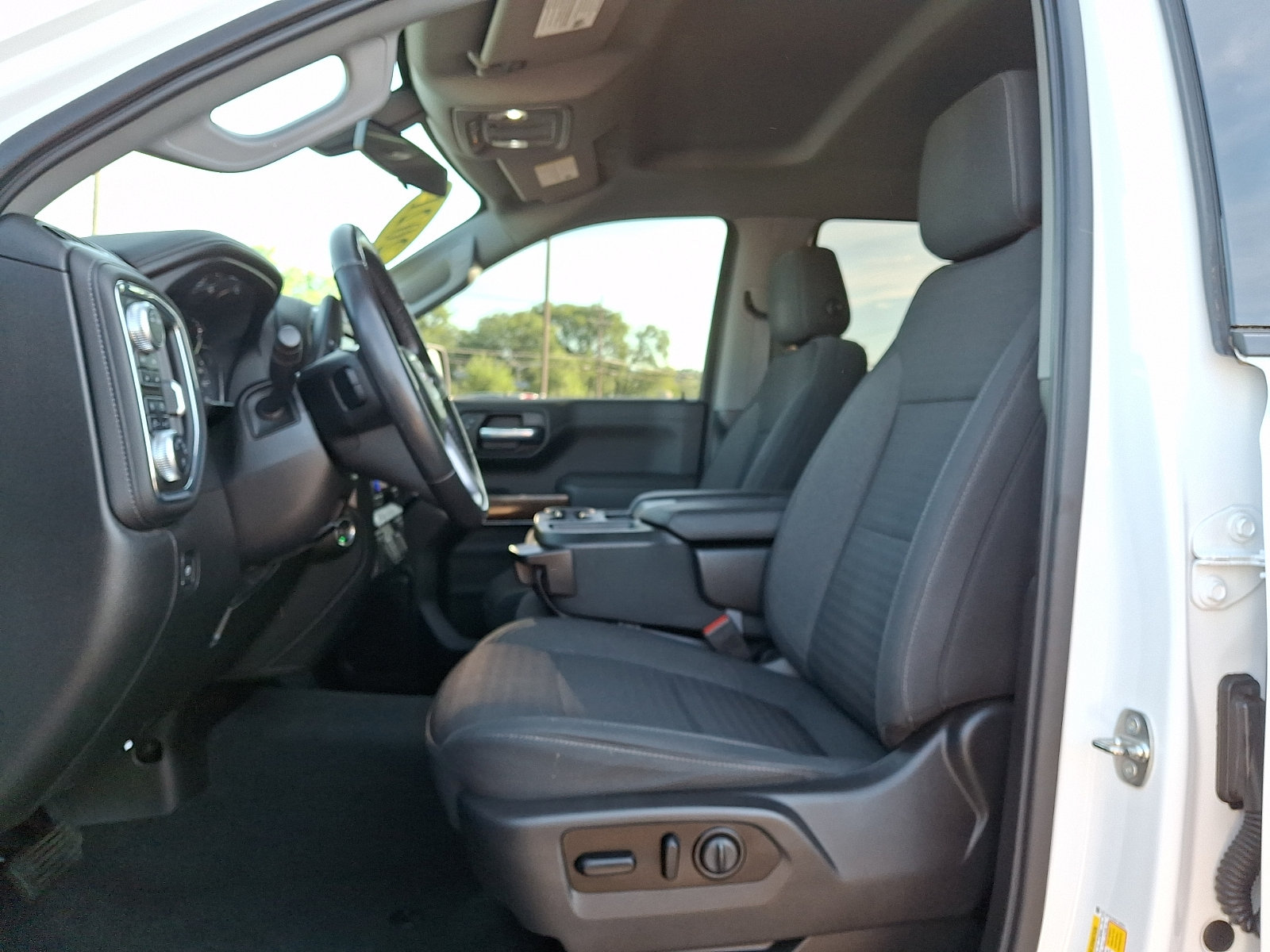 Used 2021 GMC Sierra 1500 Elevation w/ X31 Off-Road Package AWD/4WD image 14