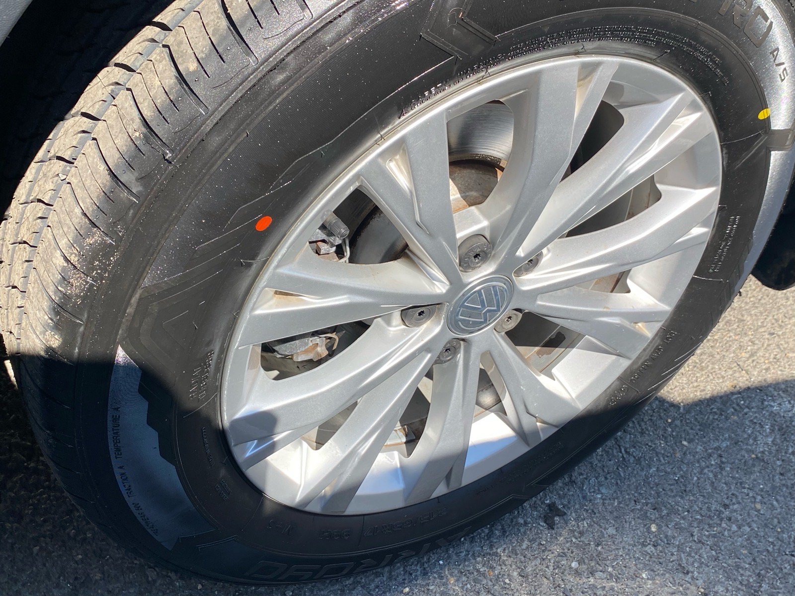 Used 2019 Volkswagen Tiguan SE FWD image 20