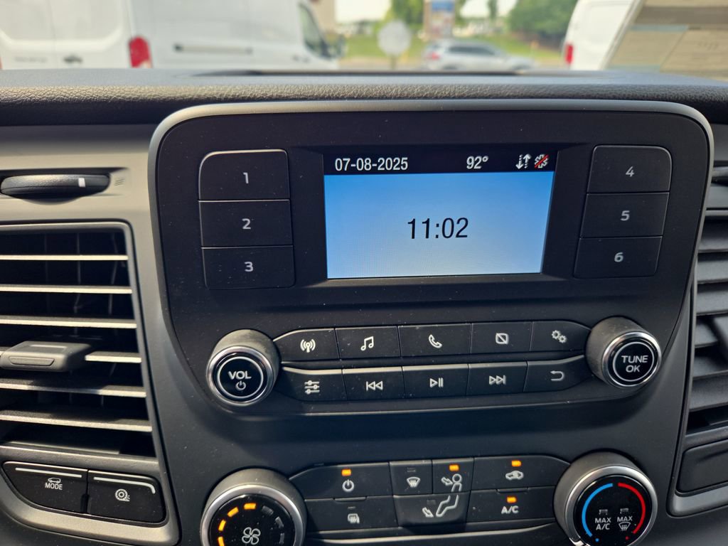 New 2024 Ford Transit 250 148 Medium Roof image 34