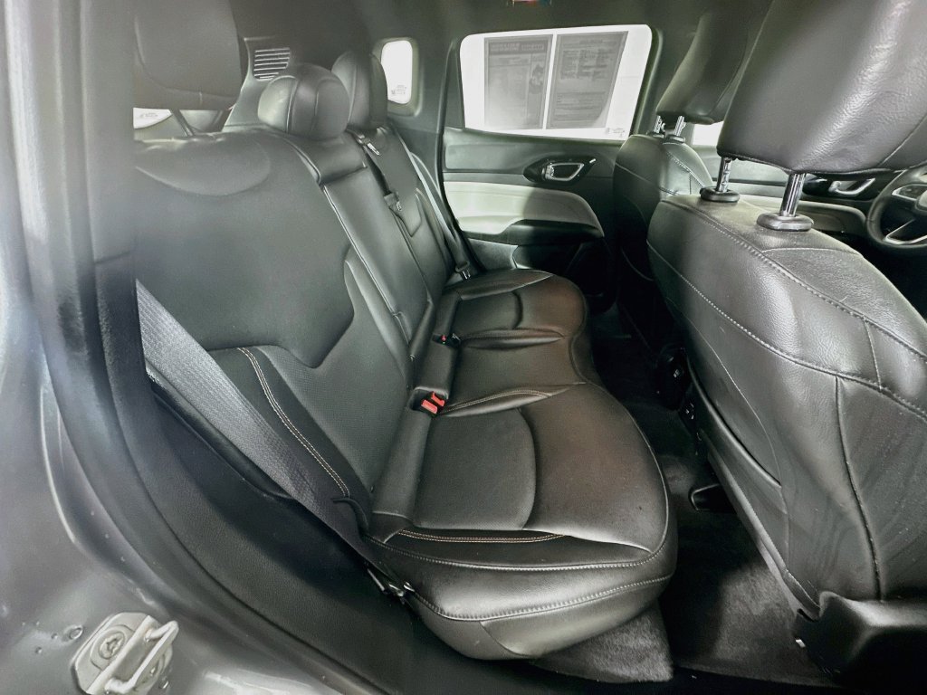 Certified 2023 Jeep Compass Limited AWD/4WD image 36