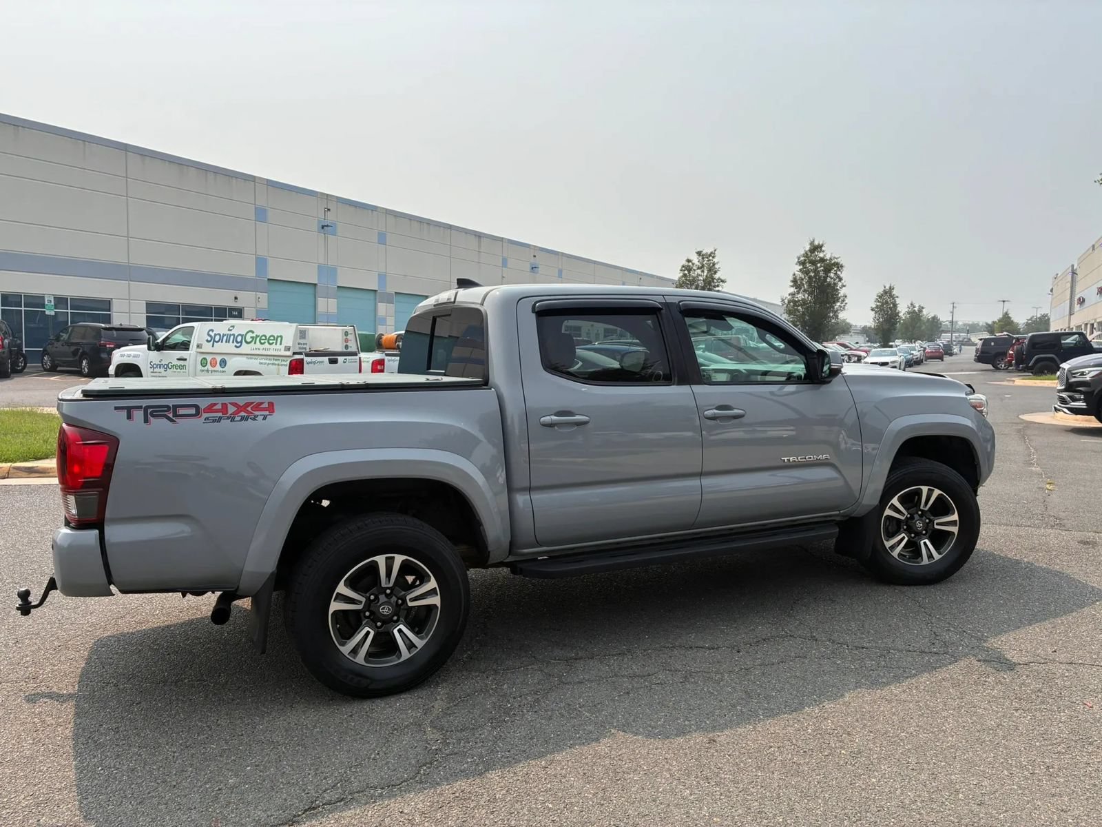 Used 2019 Toyota Tacoma TRD Sport AWD/4WD image 9