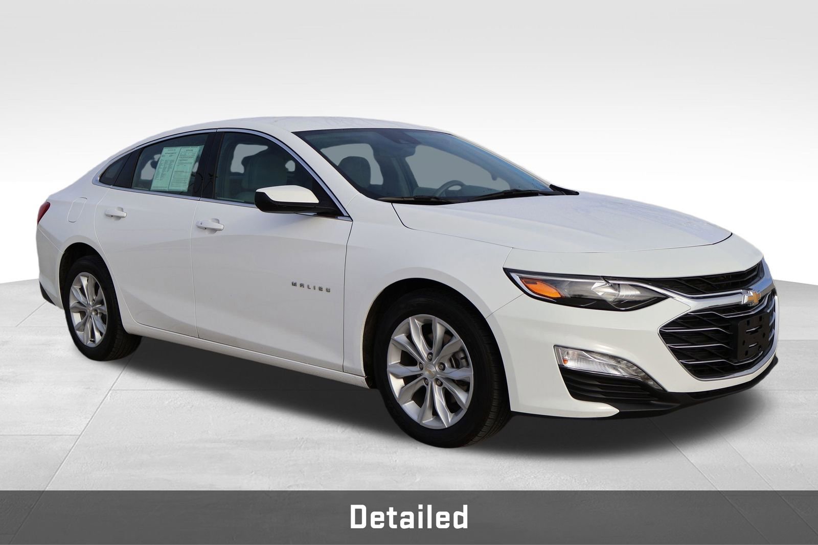Used 2025 Chevrolet Malibu LT image 4