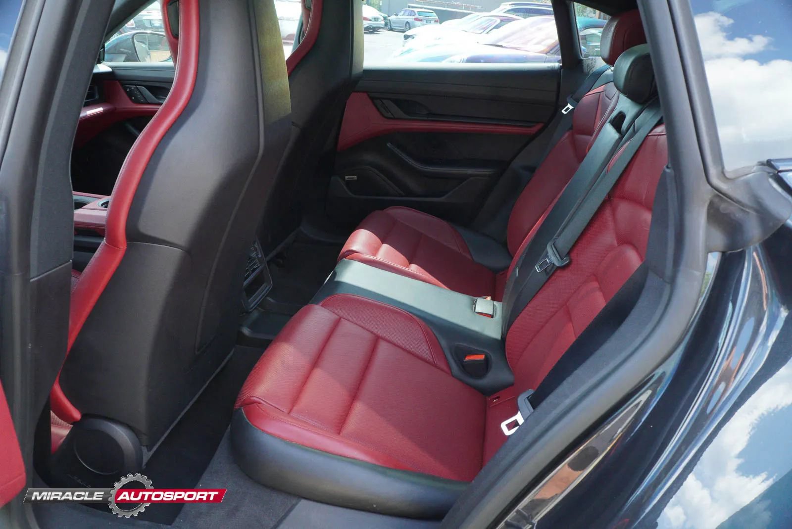 Used 2022 Porsche Taycan 4 Cross Turismo AWD/4WD image 24