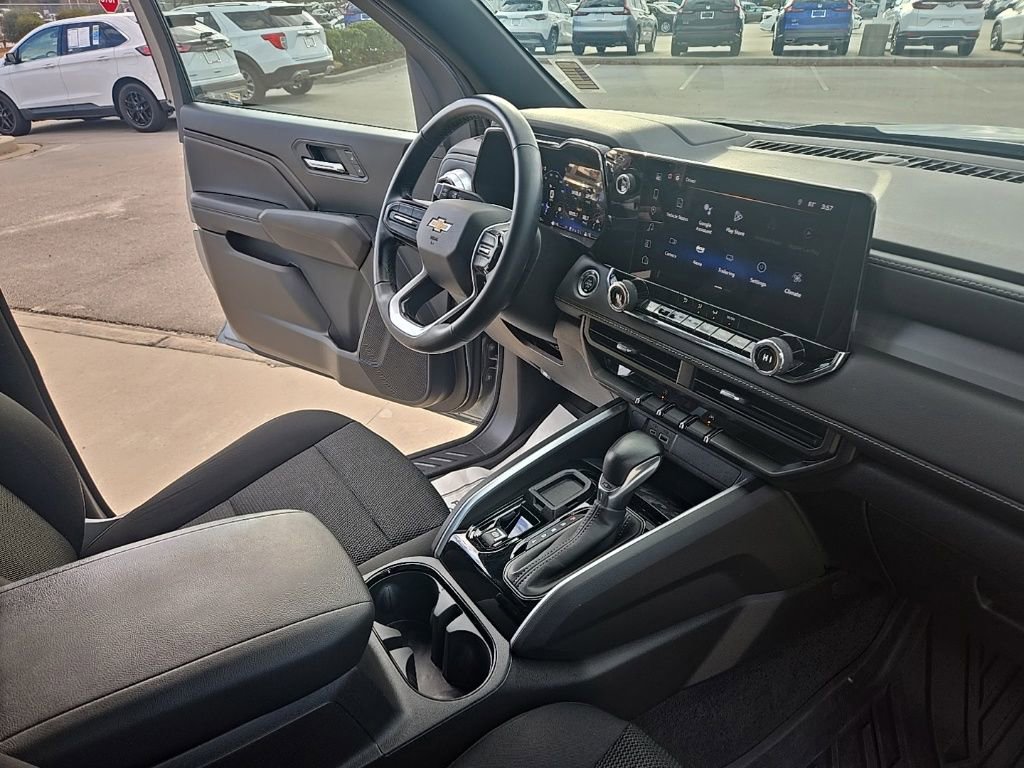 Used 2024 Chevrolet Colorado LT w/ LT Convenience Package image 37