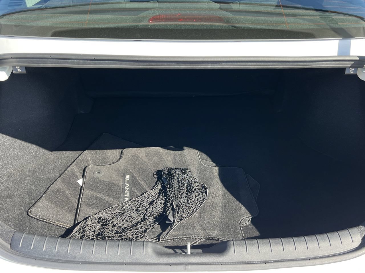 Used 2022 Hyundai Elantra SEL w/ Convenience Package FWD image 26