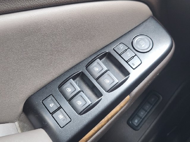 Used 2020 GMC Yukon Denali w/ Open Road Package AWD/4WD image 22