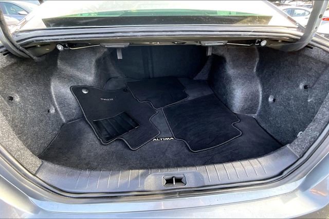 Used 2024 Nissan Altima 2.5 SV image 21