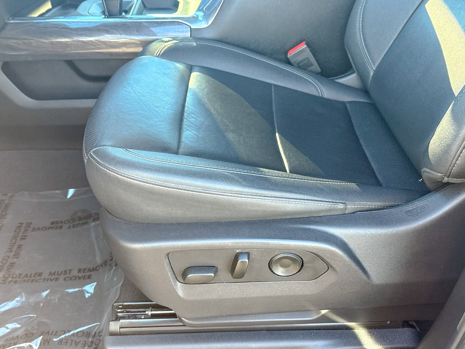 Certified 2024 Chevrolet Silverado 1500 LTZ image 19