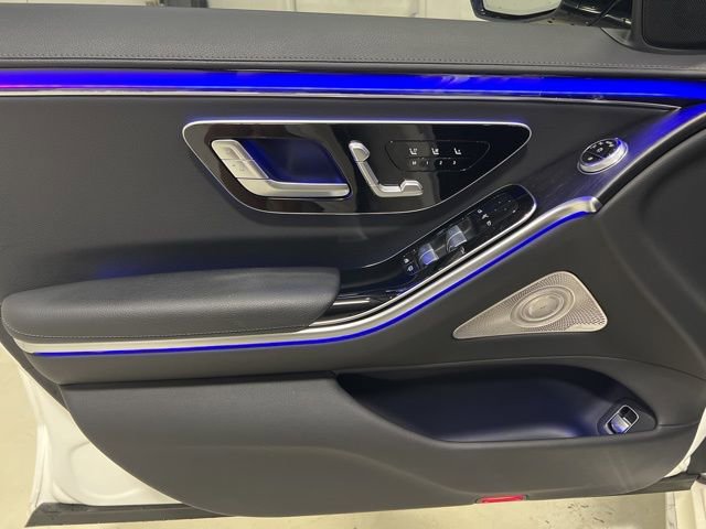 Used 2022 Mercedes-Benz S 500 4MATIC w/ AMG Line Package image 16