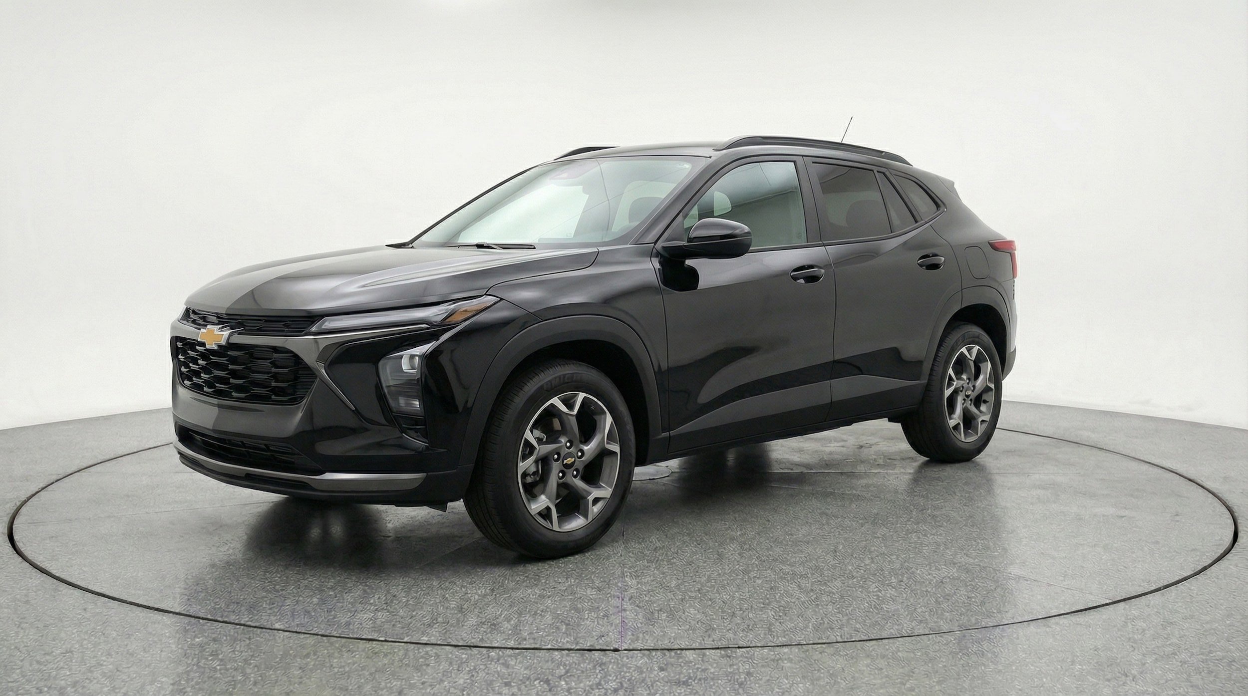 Used 2025 Chevrolet Trax LT w/ LT Convenience Package FWD image 3