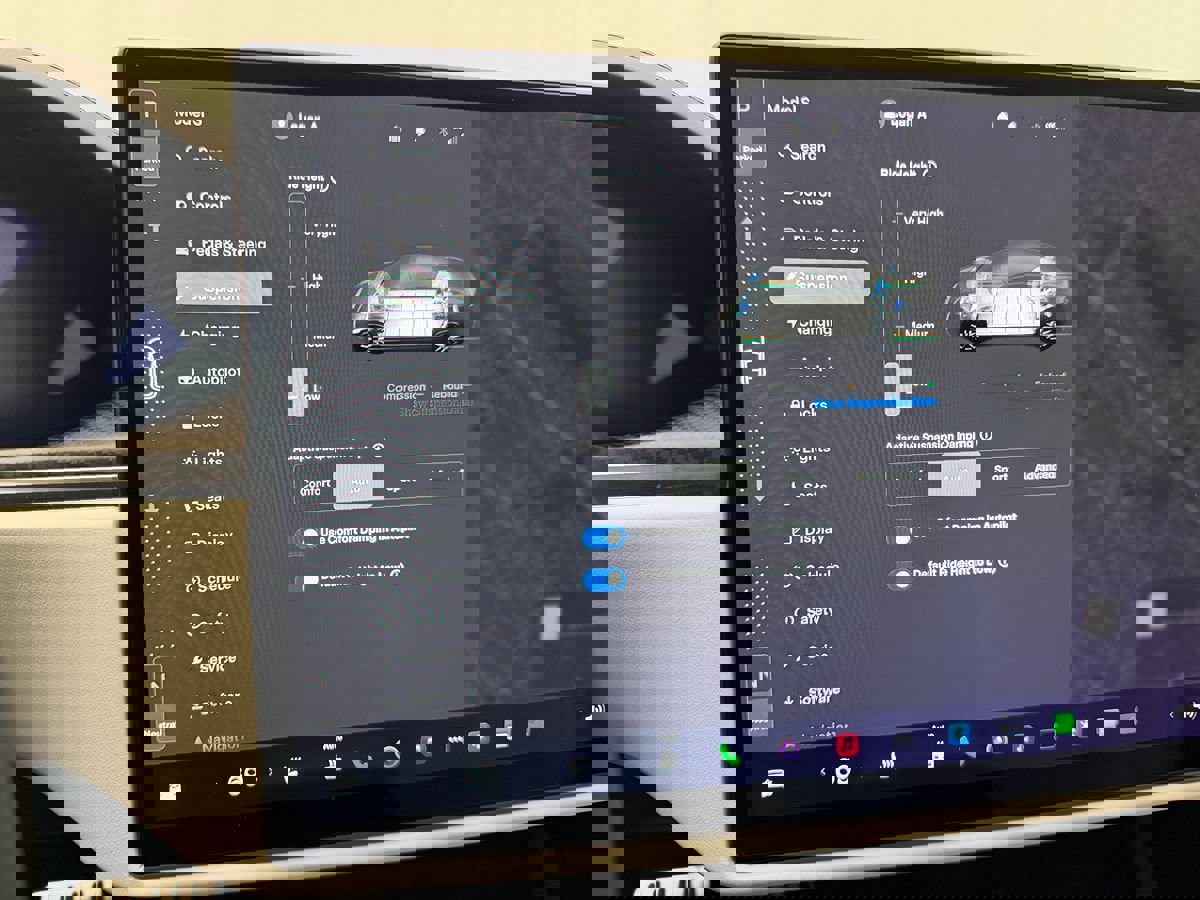 Used 2021 Tesla Model S Plaid image 20