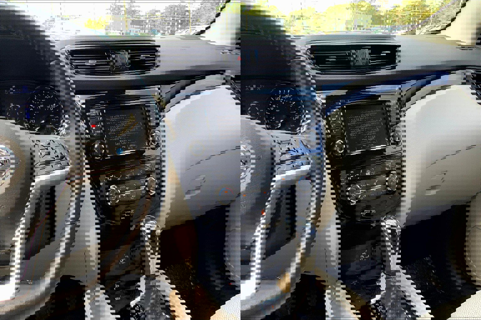 Used 2021 Nissan Rogue Sport SL w/ Premium Package image 8