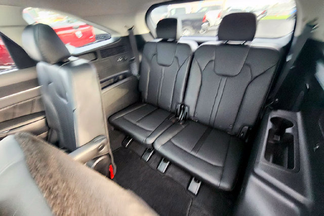 Used 2023 Kia Sorento SX AWD/4WD image 16