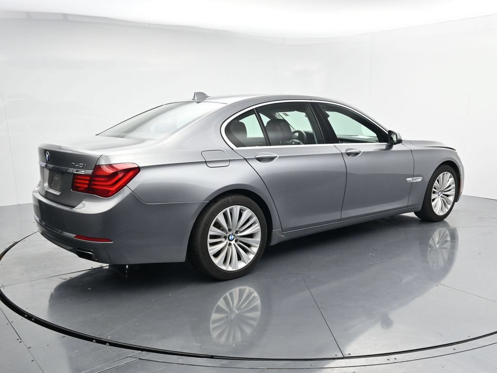 Used 2015 BMW 740i RWD image 8