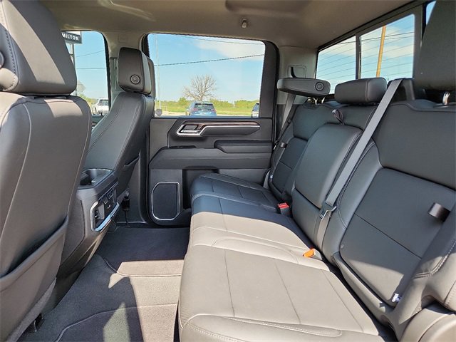New 2025 GMC Sierra 3500 SLT w/ SLT Convenience Package image 9