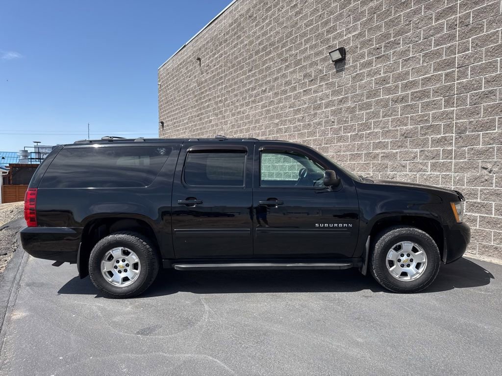 Used 2012 Chevrolet Suburban LT AWD/4WD image 4