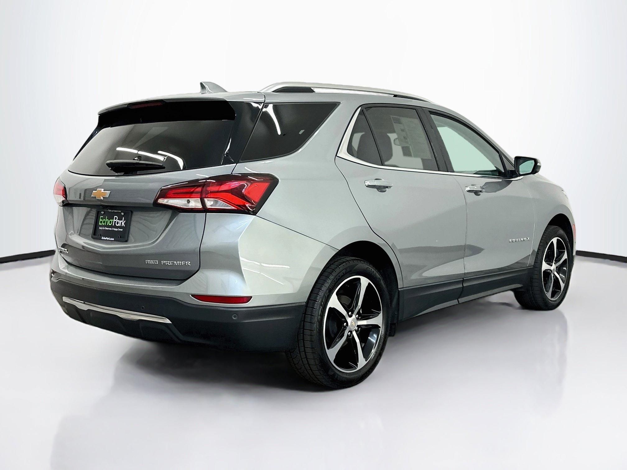 Used 2023 Chevrolet Equinox Premier AWD/4WD image 9