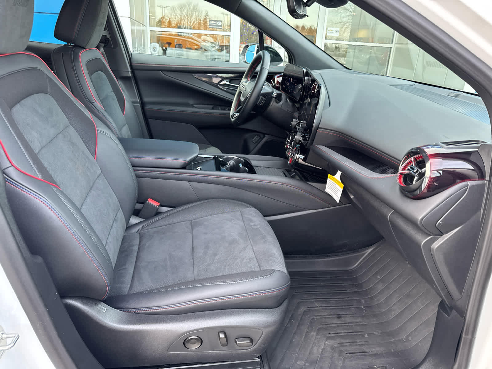 Used 2024 Chevrolet Blazer EV RS image 4