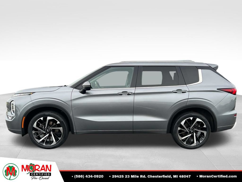 Used 2024 Mitsubishi Outlander SEL FWD image 2