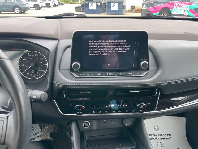 Used 2023 Nissan Rogue SL AWD/4WD image 12