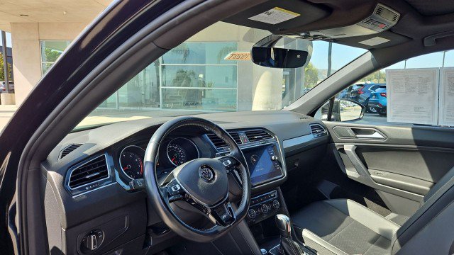 Used 2021 Volkswagen Tiguan SE R-Line FWD image 10