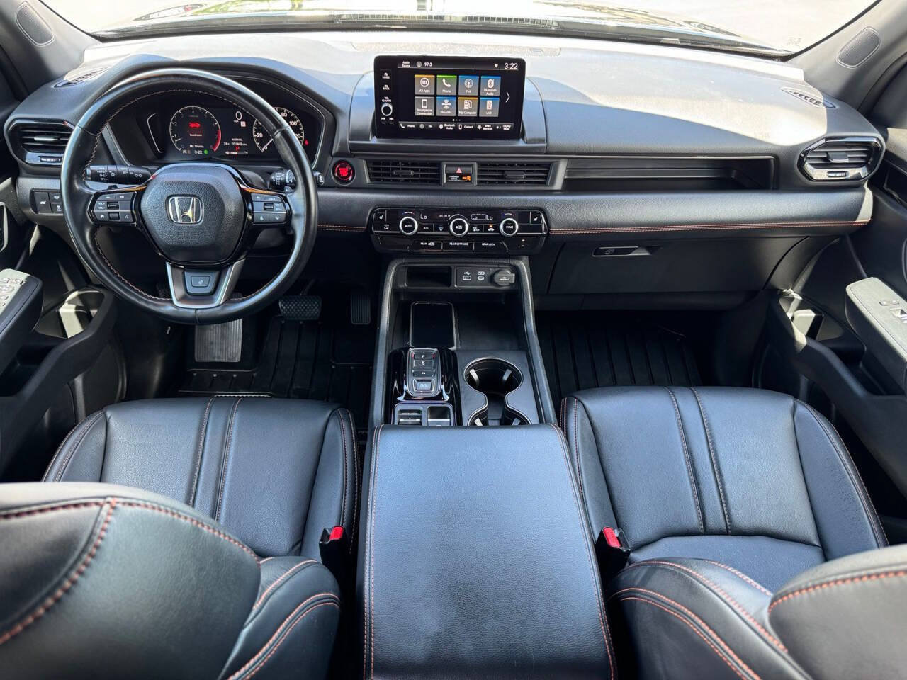 Used 2025 Honda Pilot TrailSport image 31
