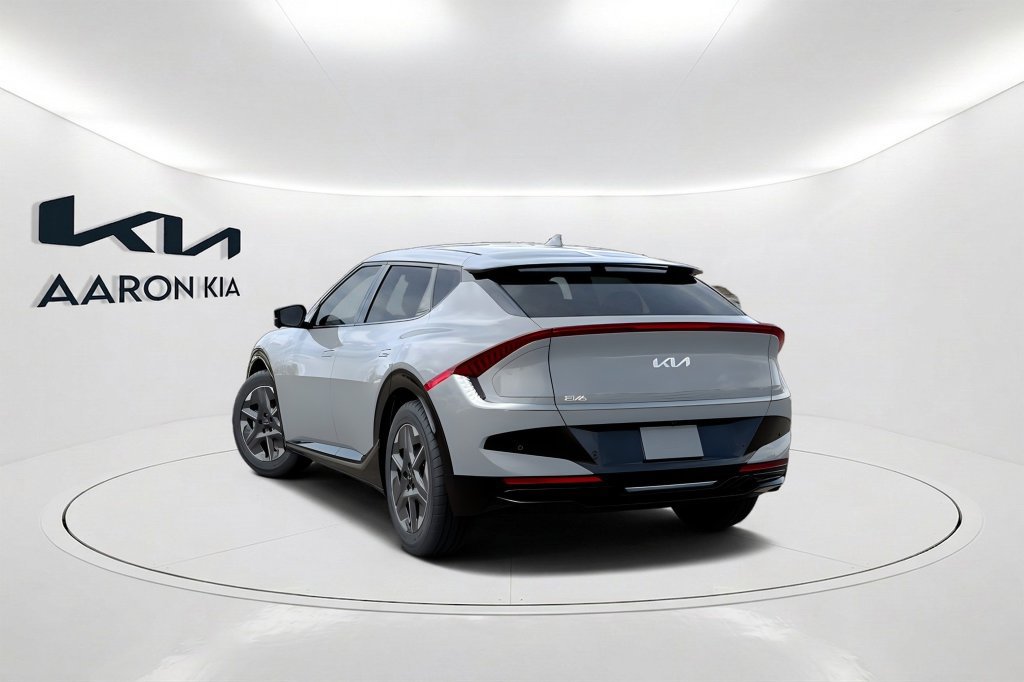 New 2026 Kia EV6 Light RWD image 4