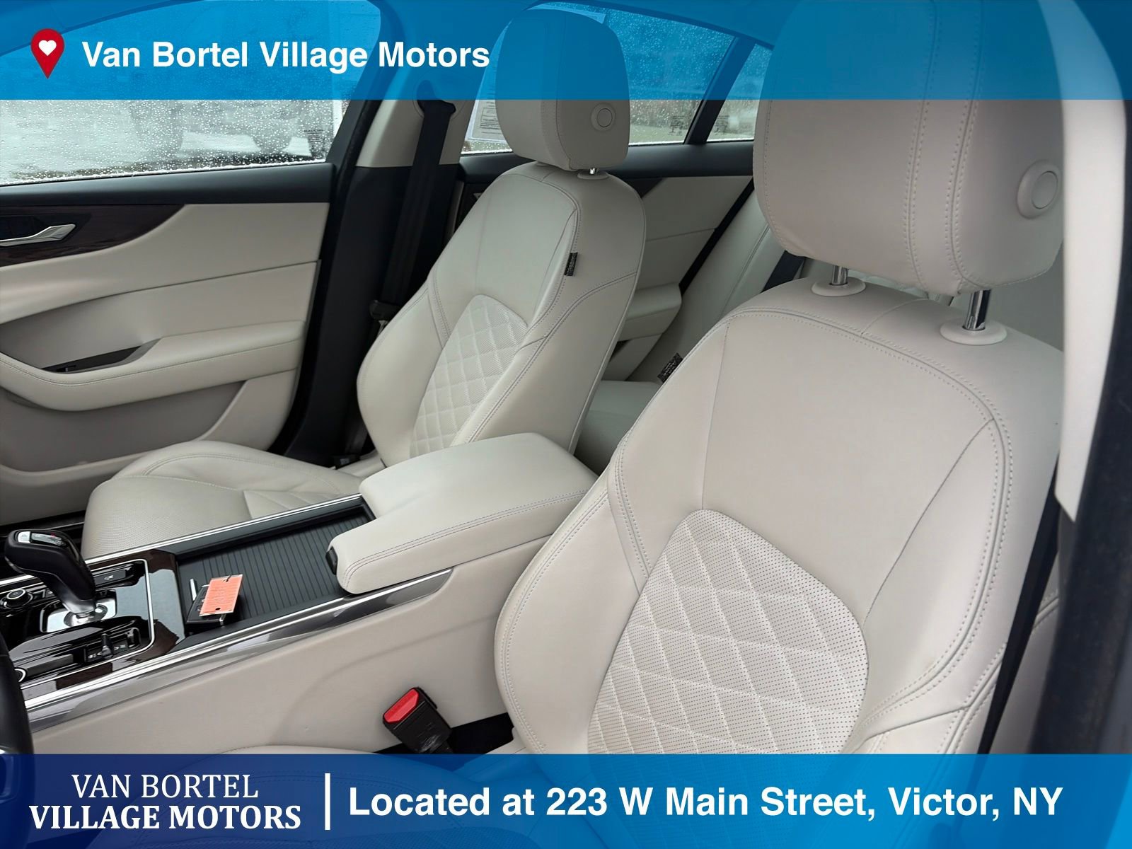 Used 2020 Jaguar XE S image 18